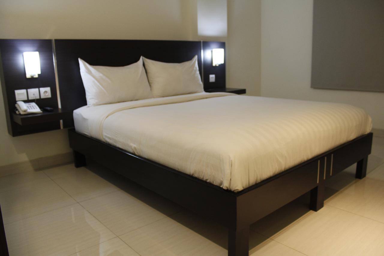 Bella Vita Hotel Kupang  Exterior foto